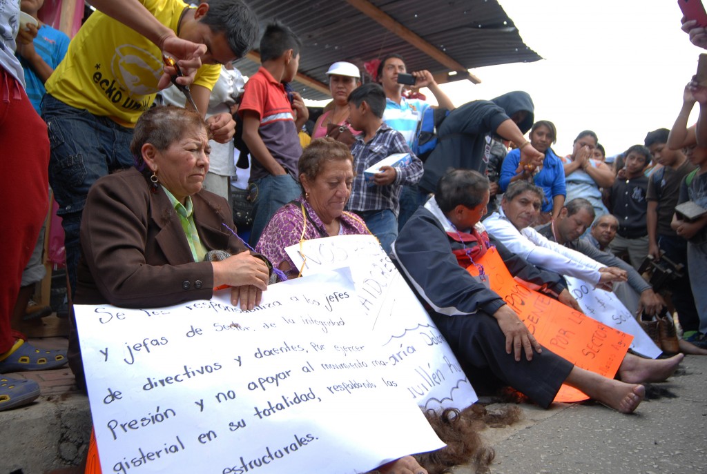 RAPAN A DIRECTIVOS DE ESCUELAS POR NO SUMARSE AL PARO DE MAESTROS EN MÉXICO